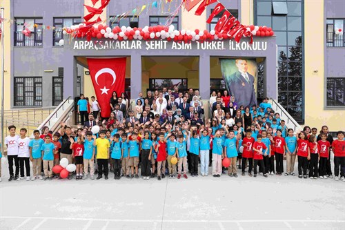VALİMİZ SAYIN ATİLLA TOROS, ŞEHİT JANDARMA UZMAN ÇAVUŞ ASIM TÜRKEL’İ ANMA VE ŞEHİT ASIM TÜRKEL İLKOKULUNUN TEMSİLİ AÇILIŞ PROGRAMINA KATILDI