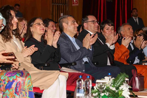 VALİMİZ SAYIN ATİLLA TOROS, EŞİ DUDU İREM TOROS HANIMEFENDİ İLE BİRLİKTE “1 MİLLET, 7 NİNNİ” İSİMLİ PROGRAMA KATILDI