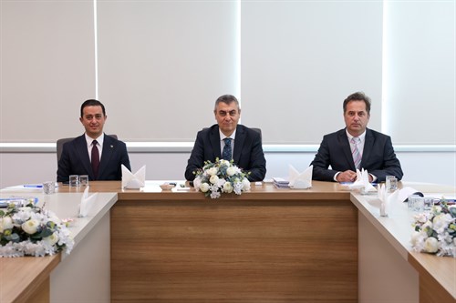 VALİMİZ SAYIN ATİLLA TOROS BAŞKANLIĞINDA, İL SAĞLIK MÜDÜRLÜĞÜ DEĞERLENDİRME VE KOORDİNASYON TOPLANTISI GERÇEKLEŞTİRİLDİ